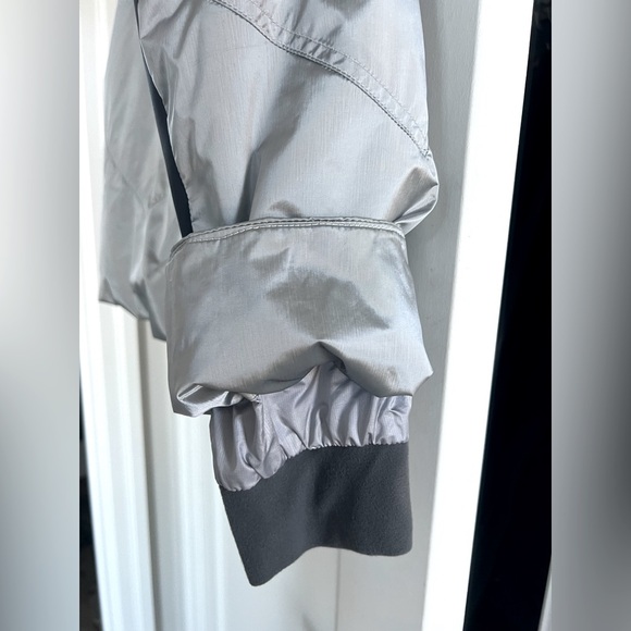 Post Card Italian Luxury Ski Jacket - Picture 4 of 6